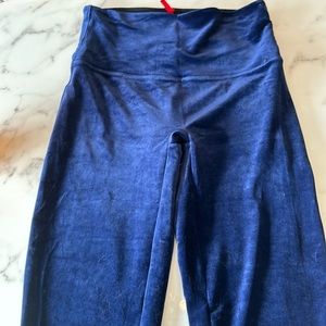 Blue velvet leggings